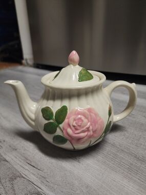 Vintage Shawnee Pottery Ceramic Teapot
